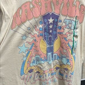 NWT Nashville tshirt